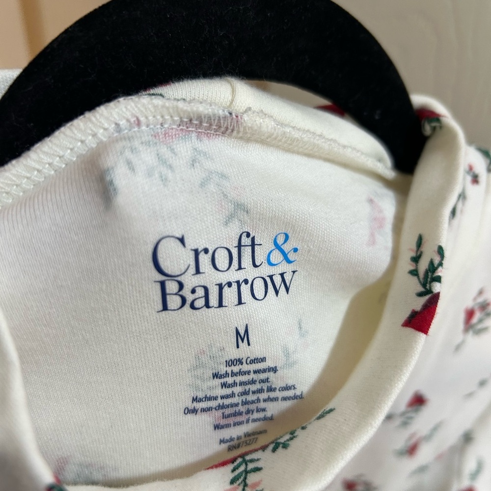 Croft & Barrow Cream Top with Red and Green Floral Design - Picture 2 of 2
